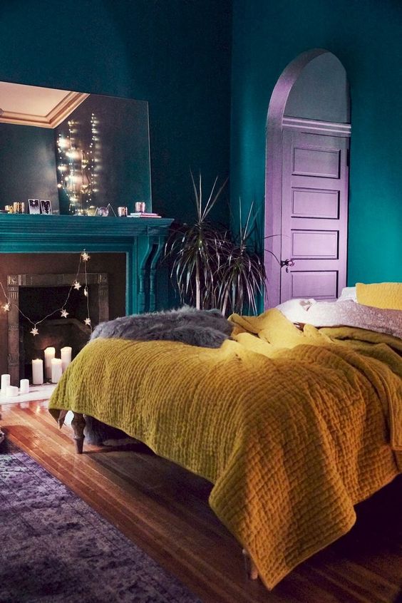 Dark Bedroom Ideas: Stunning Chic Decor