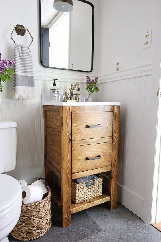 Small Bathroom Vanity: Gorgeous Rustic Design