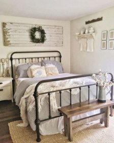 Farmhouse Bedroom Ideas: 20+ Easy Decors and Designs to Try - Famedecor.com