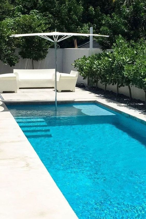   Inground Swimming Pool: Simple Modern Design