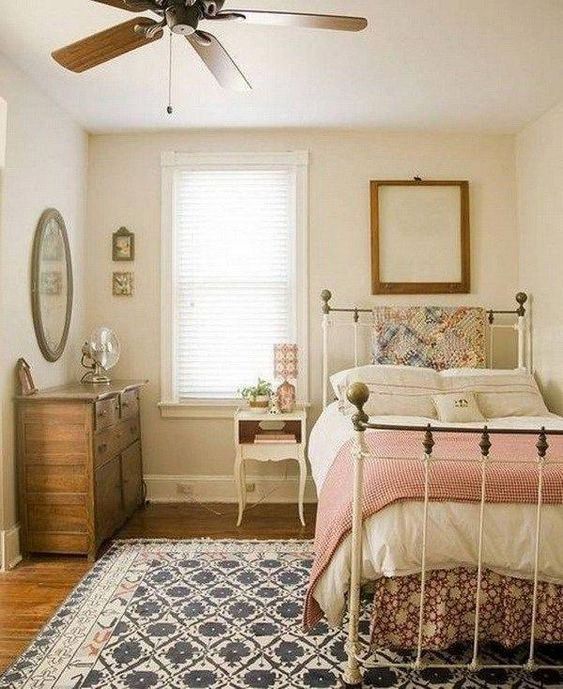 Vintage Bedroom Ideas: Simple Cozy Decor