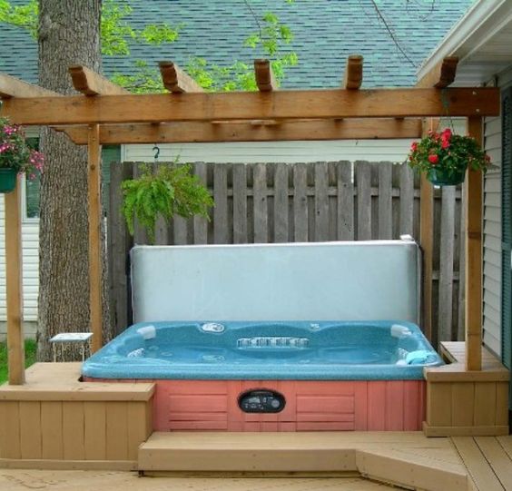 DIY Hot Tub Privacy: Cozy Rustic Pergola