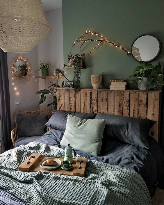 Green Bedroom Ideas: Catchy Rustic Decor