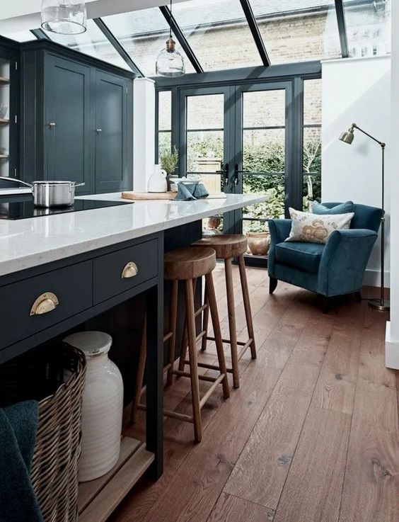 Neutral Kitchen Ideas: Elegant Cozy Design