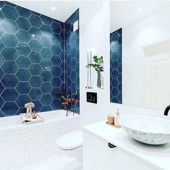 Blue Bathroom Ideas: Simple Contemporary Decor