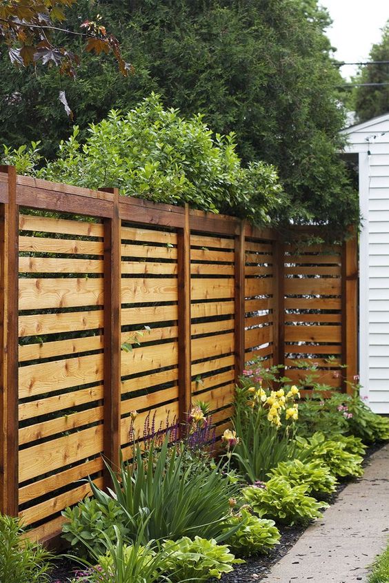 Backyard Fence Ideas 9