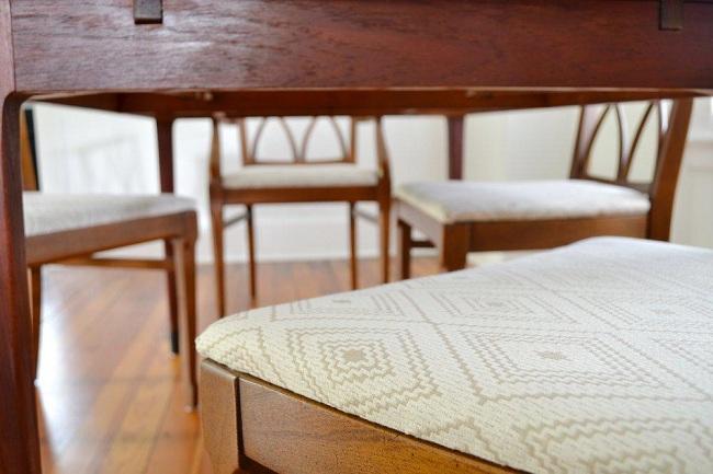 How to Recover Dining Chairs
