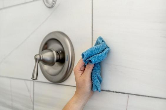 How to Get Rid of Grime in Your Bathroom